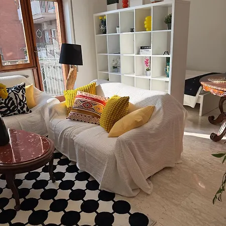 Popcornhouse Tiburtina Дом отдыха *